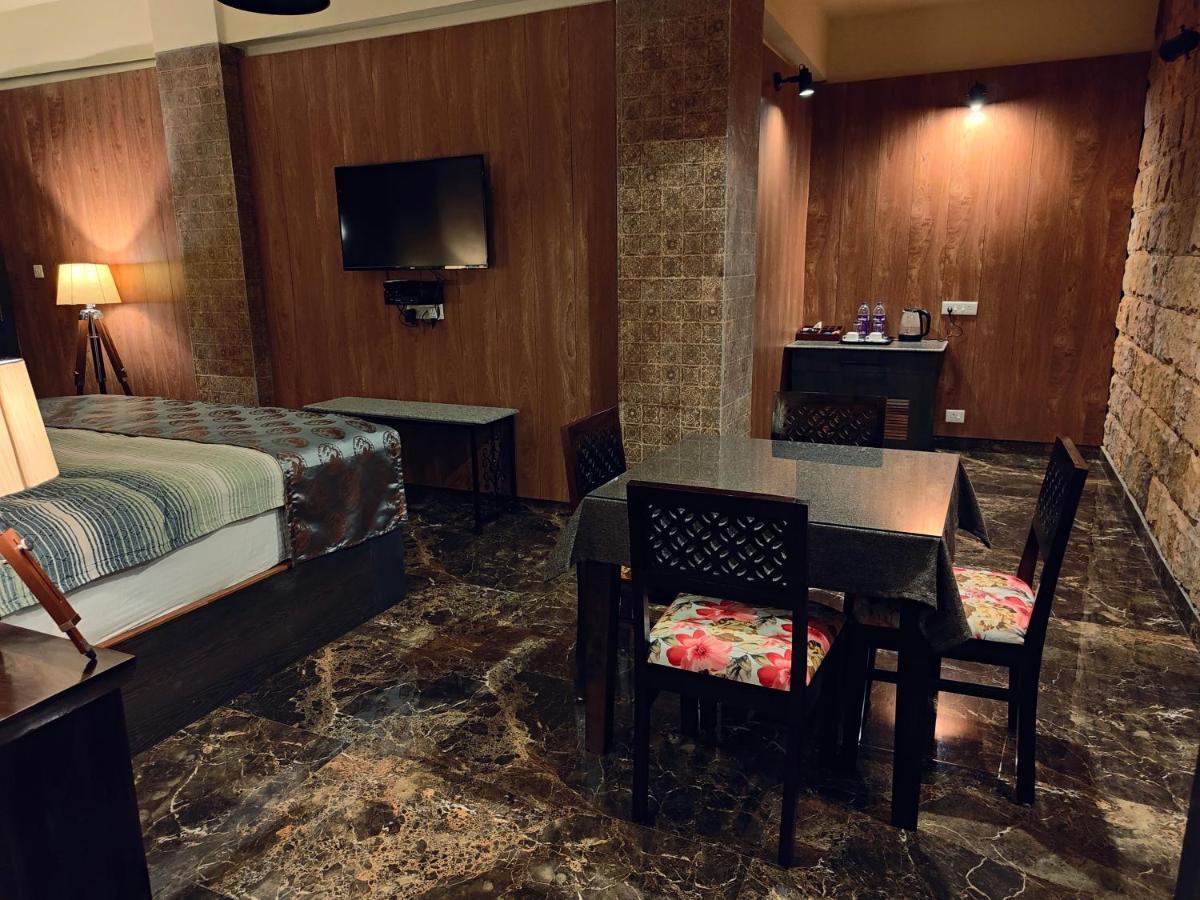 Hotel Acropolis Shillong Eksteriør billede