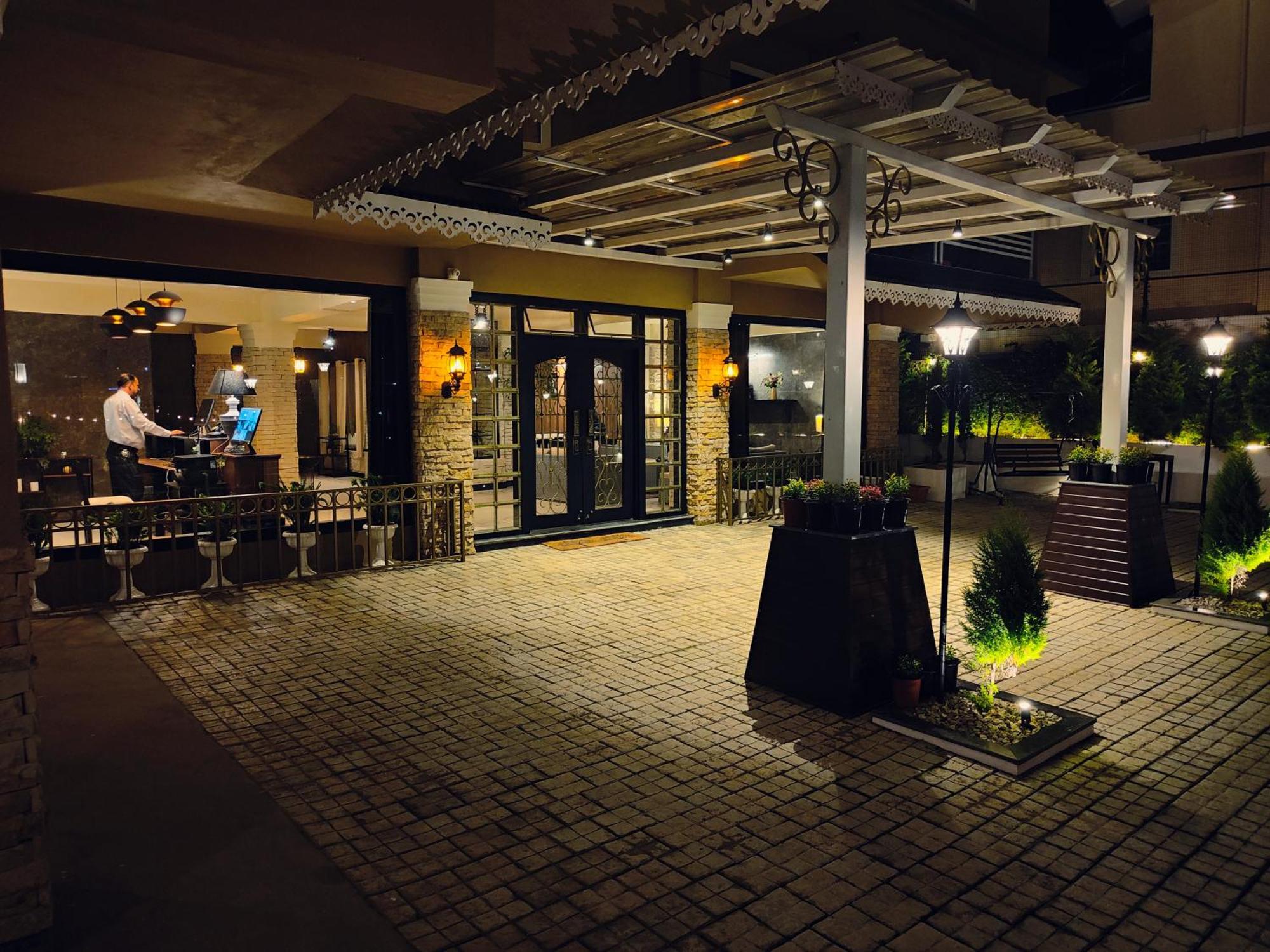 Hotel Acropolis Shillong Eksteriør billede